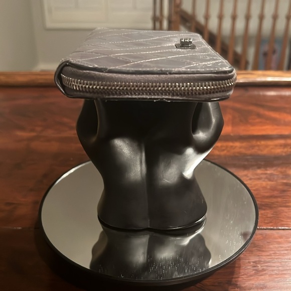 CHANEL Vintage Zip Around Wallet Gray/Blue - Picture 6 of 15